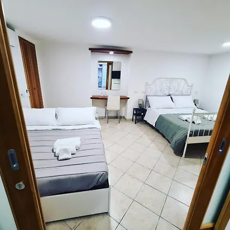 Casa Mia Al Plebiscito 公寓 *